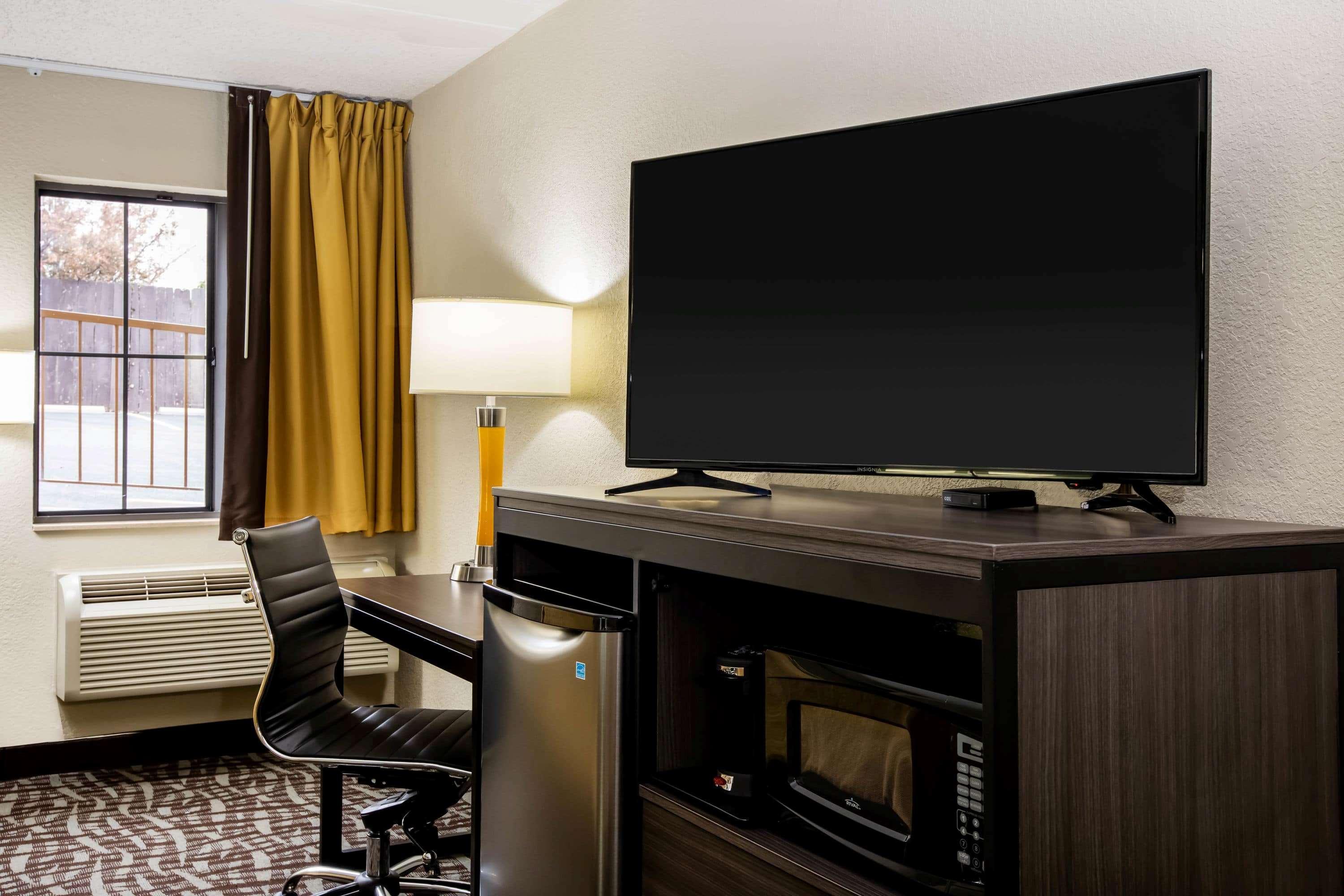 Spark By Hilton Wichita East Bagian luar foto